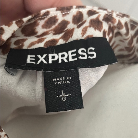 Express Leopard Patterned Halter top - Picture 2 of 4
